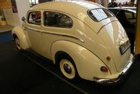 Trimoba AG / Oldtimer und Immobilien,Ford Taunus 1950; 34PS; 1172ccm; 105km/h, Preis: Eur 24'500.- / Die ersten Karosserien wurden bei VW Wolfsburg und bei Karmann Osnbrück gefertigt. Erst ab Nov. 1948 kamen diese nach Köln.