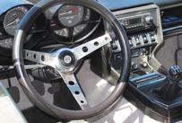 Trimoba AG / Oldtimer und Immobilien,Alfa Romeo Montreal 1970-77; 8 Zyl., 2.6l, 195PS. Drehfreudiger V8 trifft Giulia-Bodengruppe. Das Fahrverhalten des Montreal gilt als heikel. 