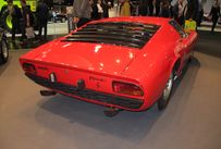 Trimoba AG / Oldtimer und Immobilien,Lamborghini  Miura P400N/S1 1970; V12, 4.0l, 350 PS. Preis ca. Euro 1.Mio. Dafür bekommt man ein Fahrzeug, dass die gleichen Rücklichter besitzt wie der günstige Fiat 850 Sport Spider. Sachen gibt‘s.....
