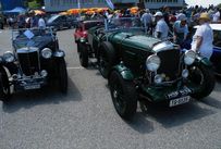 Trimoba AG / Oldtimer und Immobilien,li-re: MG  / Bentley