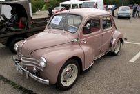 Trimoba AG / Oldtimer und Immobilien,Renault (Heck)  4CV 1957 ; 4 Zyl., 700ccm, 21 PS.  Die Zierleisten an der Front gab es ab Modelljahr 1954