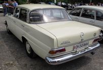 Trimoba AG / Oldtimer und Immobilien,Mercedes 230 (W110) 1961-67 ; 6 Zyl., 2.3l, 120 PS