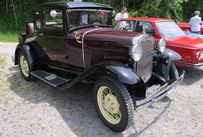 Trimoba AG / Oldtimer und Immobilien,Ford A 40 1930; 4 Zyl-Reihen, 3.3l, 40PS. Man(n) beachte den sogenannten Schwiegermuttersitz 