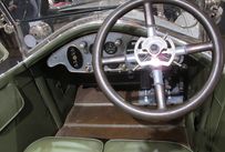 Trimoba AG / Oldtimer und Immobilien,Fahrerdynamisches Cockpit