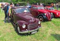 Trimoba AG / Oldtimer und Immobilien,Topolinos lassen die Herzen höher schlagen: links: Fiat Topolino C 1949; 4 Zyl., 500ccm, 18PS, 90km/h / rechts: Fiat  500A Topolino  1936-38; 4 Zyl., 0.6l, 13 PS 