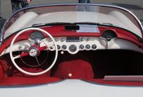 Trimoba AG / Oldtimer und Immobilien,Corvette C1 erste Generation 1954;  6 Zyl. mit 3900ccm, 152 PS. Erstmals in New York im Waldorf-Astoria Hotel 1953 der Oeffentlichkeit gezeigt. 