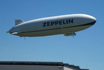 Trimoba AG / Oldtimer und Immobilien,Zeppelin Ankunft