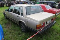Trimoba AG / Oldtimer und Immobilien,Volvo 740 GL 1986; 4-Zyl., 2.3l 115 PS