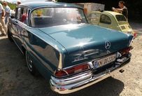 Trimoba AG / Oldtimer und Immobilien,Wunderbar gepflegte Heckflosse, Mercedes 220S 1963; 2.2l, 6 Zyl. 110PS